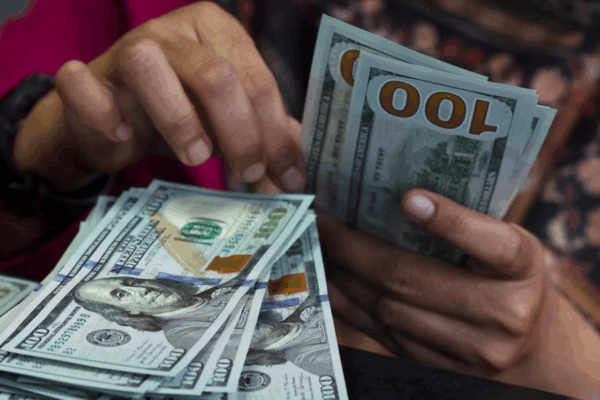 “Don’t Bet Against the Dollar”: Goldman Sachs Warns of Painful Fallout for Short Sellers